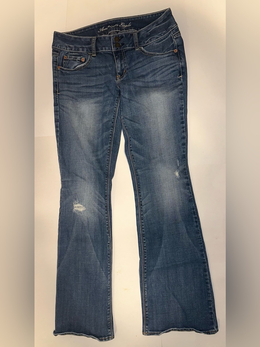 American Eagle Jeans Womens Size 6 Artist Flare Denim Jeans Medium Wash Distress